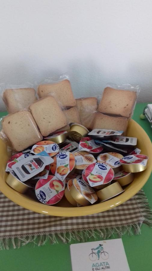 B&B Agata E Gli Altri Tortolì Eksteriør billede